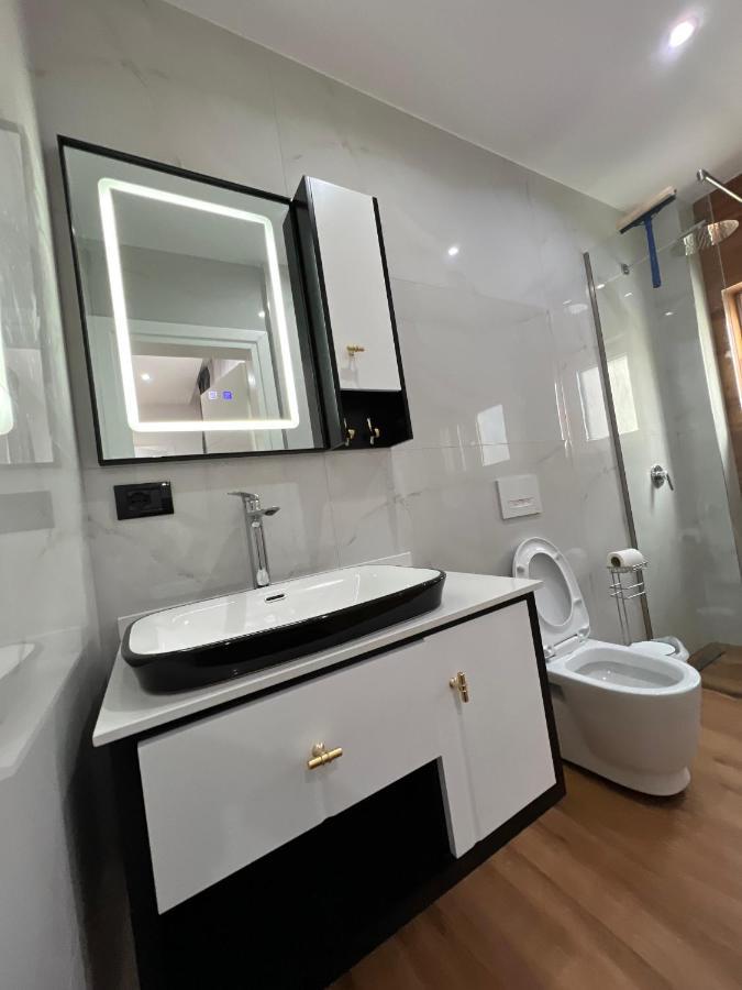 Hotel Vila Herta ดูร์เรส ภายนอก รูปภาพ