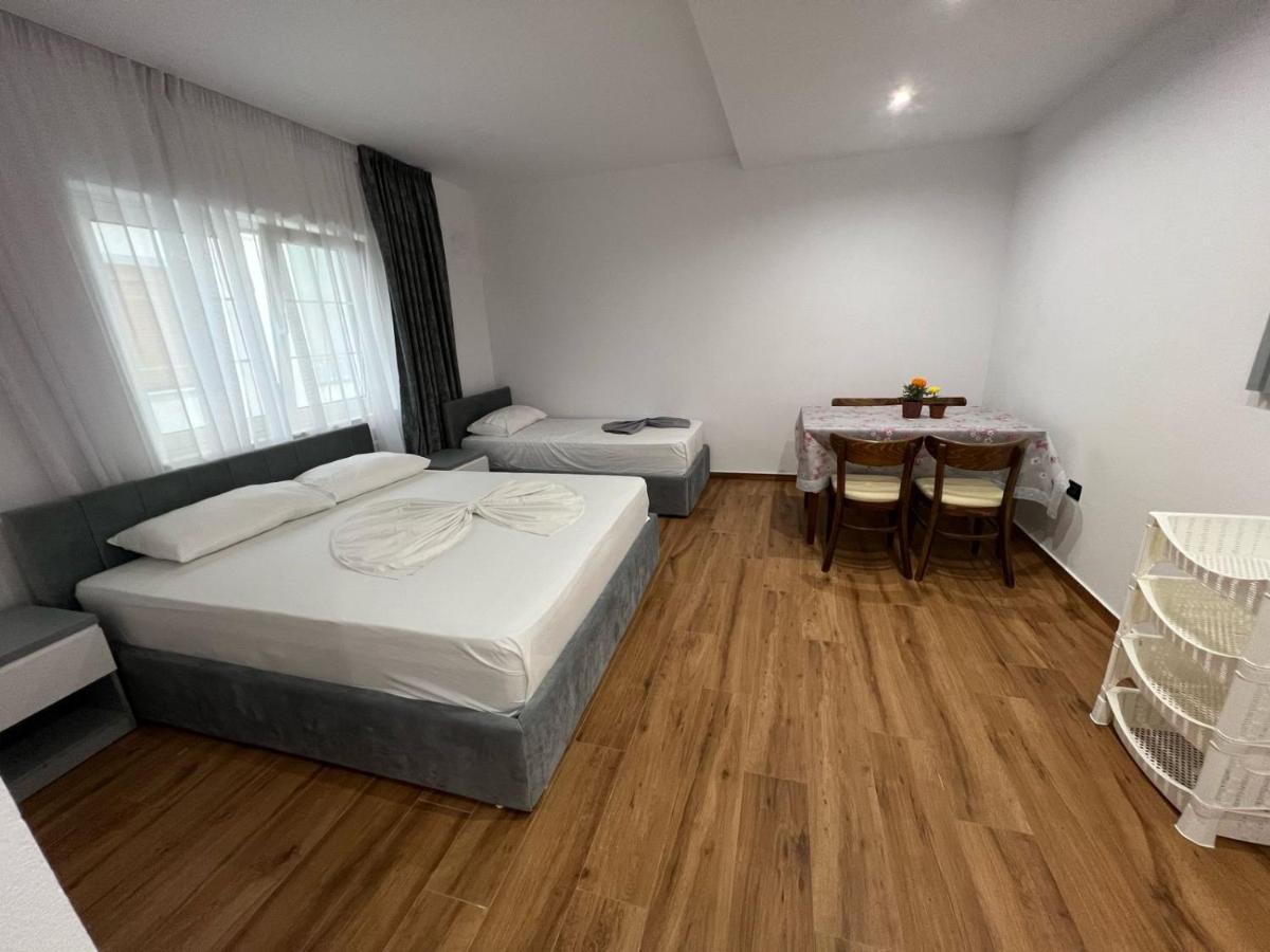 Hotel Vila Herta ดูร์เรส ภายนอก รูปภาพ